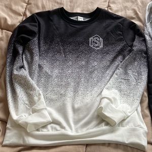 Shein boys sweatsuit - 11-12 yrs old (runs small)